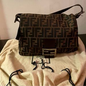 (SOLD)FENDI❤️ZUCCHINO❤️ MAMA BAGUETTE BROWN.